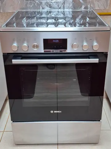 Bosch Freestanding Electric Stove 60x60cm Same New