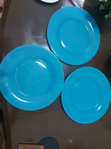 Blue Glass dinner plates (3)