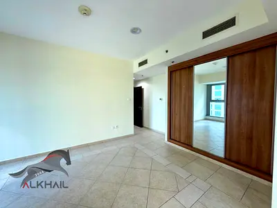 Vacant - P Sea Views - Easy Viewing - High Floor