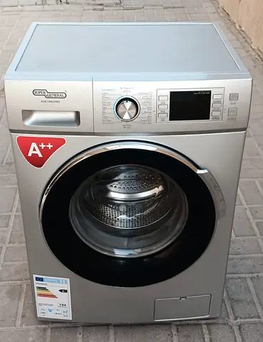 fully automatic Super General 7kg washing machine, color silver, condition working good.