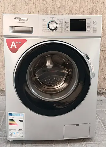 Super General 7kg fully automatic washing machine, silver color, condition working good.
