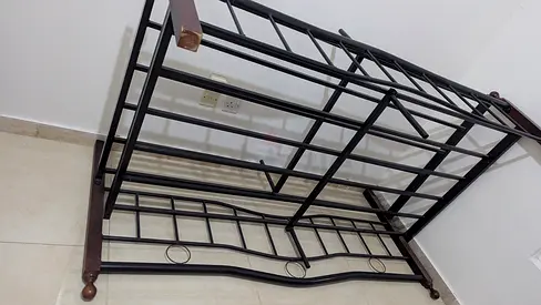 Double bed frame - Metal