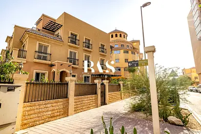 NEXT TO CIRCLE MALL | 5BR PLUS MAIDS | BIG TERRACE