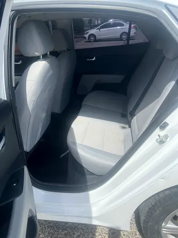 2021 KIA RIO 照片 6