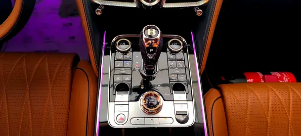 2021 Bentley FLYING SPUR 照片 10