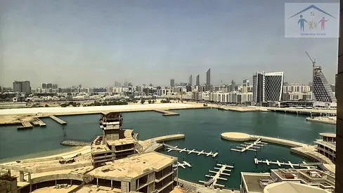 شقة واسعة 3 غرف + غرفة خادمة | 2,669 قدم مربع | إطلالة بحرية كاملة | جميع الغرف ماستر | شاغرة