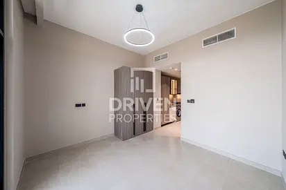 Elegant Apt | Prime Location | Unique Layout