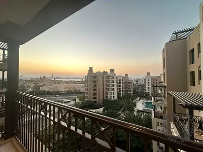 Luxury Neutral Interior l Furnished l High Floor