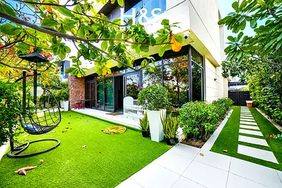 5 Bed Ensuite l Stand Alone l well priced