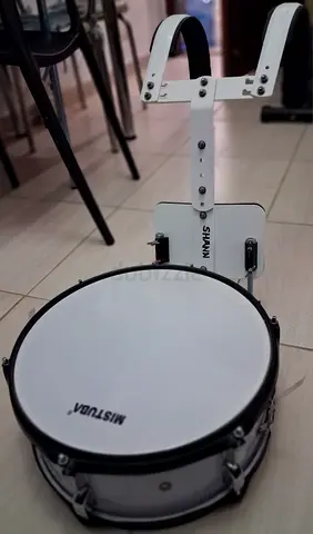 Marching snare drum with harness - good working condition