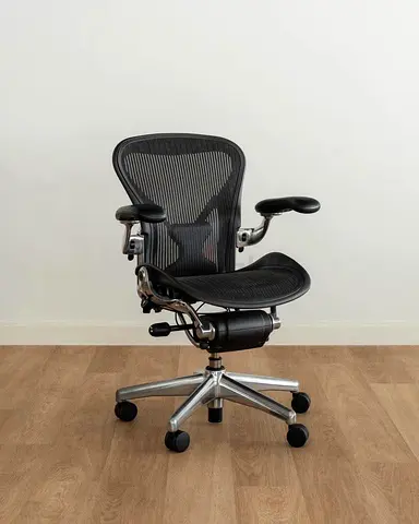 Herman Miller Aeron size B fully loaded