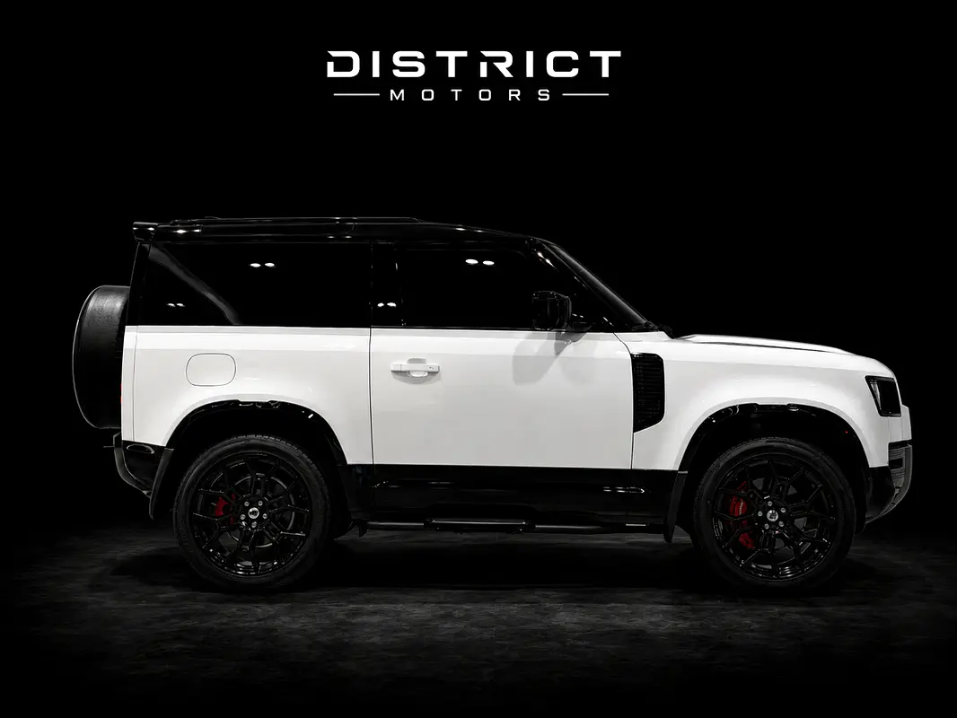 Land Rover Defender 2023