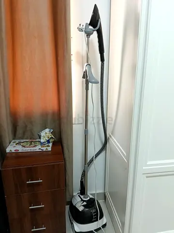 Philips Garment Steamer / Clothes Steamer in Good Working Condition