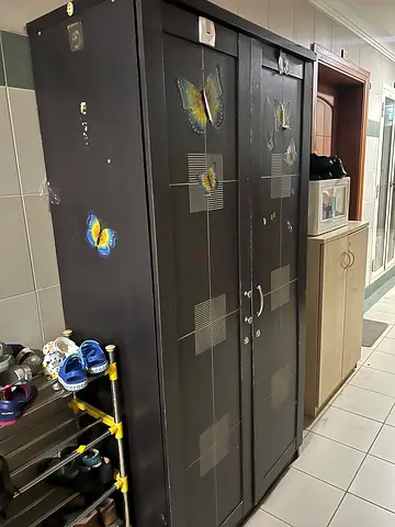 2 door wardrobe