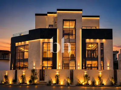 Private pool | High end finishes | Smart Home
