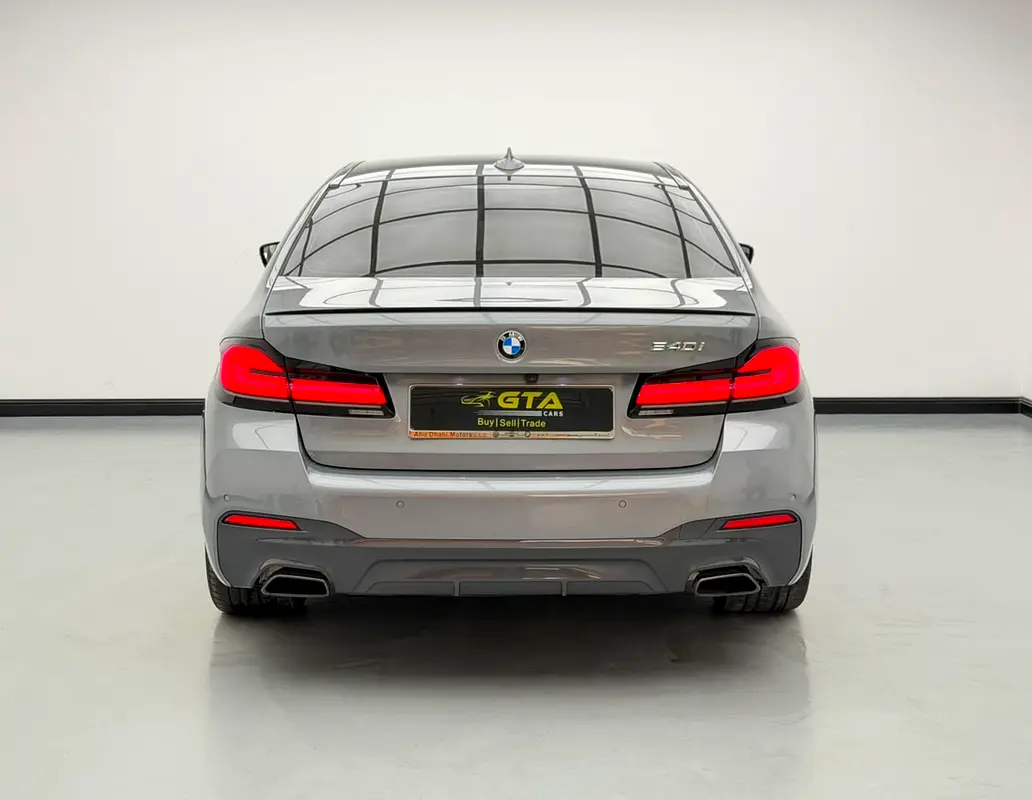 BMW 5-Series 2023