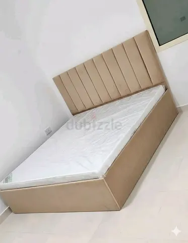 stylish queen size bed