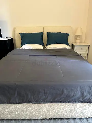 Queen bed with hydraulic storage + 25cm thick mattress + 3 drawers night stand unit with lamp