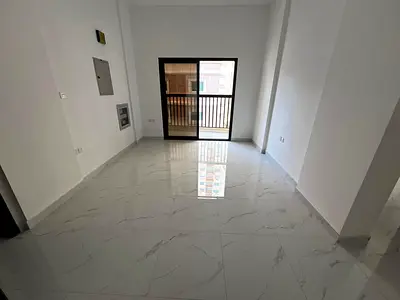 أجمل وأرقي الشقق أول ساكن للإيجار السنوي في كورنيش عجمان
