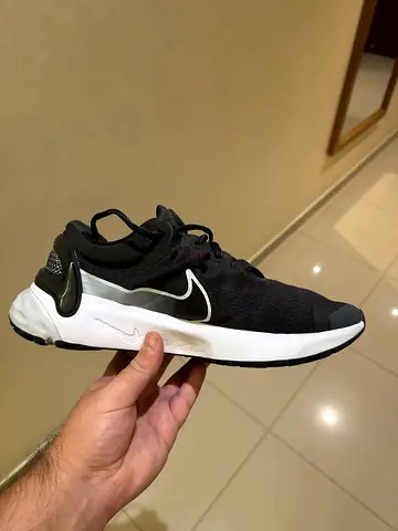 Nike Renew Run 3 - Mens Running Shoes, Black/White, Gently Used