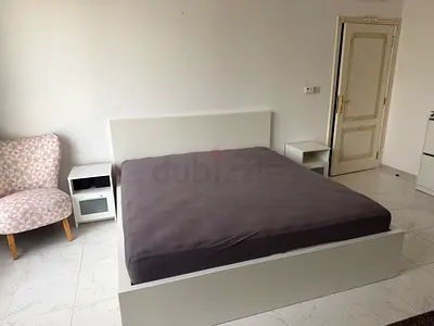 Malm bed with drawers and mattress (180/200cm) super condition (from guest room)