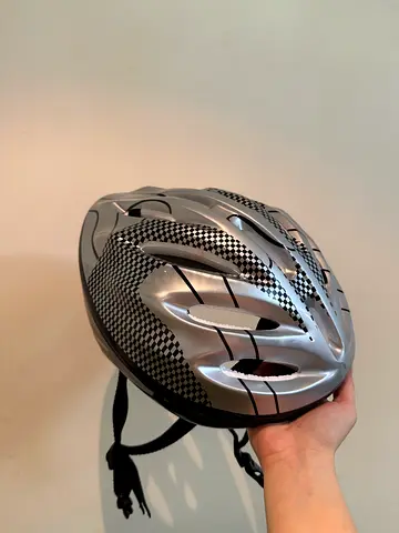 Bicycle/ Lightweight Silver Bicycle Helmet/ Hand Pump