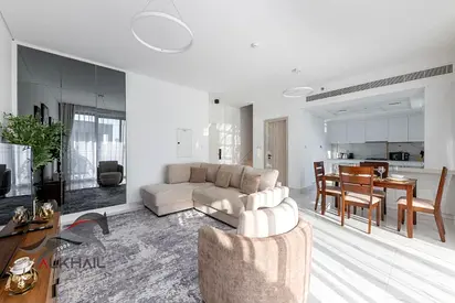 Awesome Duplex | 2 entrances | Skyline View | 2 Parking's | On the Park