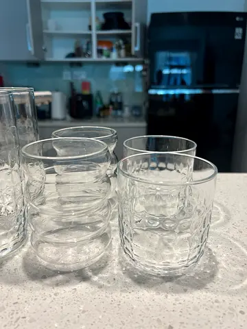Set of 6 Clear Textured Drinking Glasses - Good Condition. Take all for AED75