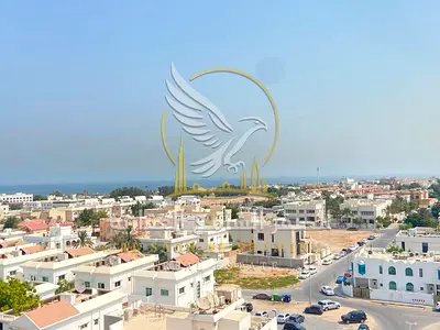 للايجار السنوي غرفة وصالة عقد عزاب مساحة واسعة مناسبة للعزاب والافراد بتشطيبات نضيفة بناية في منطقة حيوية