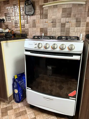 Midea 4-Burner Gas Stove + Oven