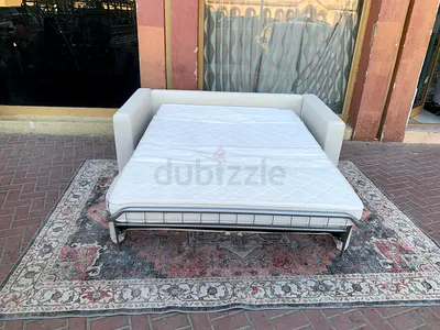 Pull out Italian sofa bed with mattress