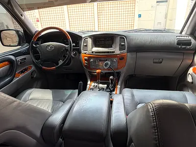 2005 Lexus LX-SERIES photo 3