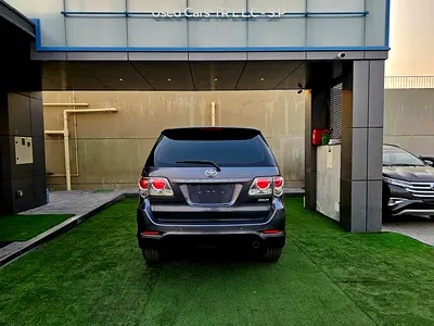 2015 Toyota FORTUNER — фото 4