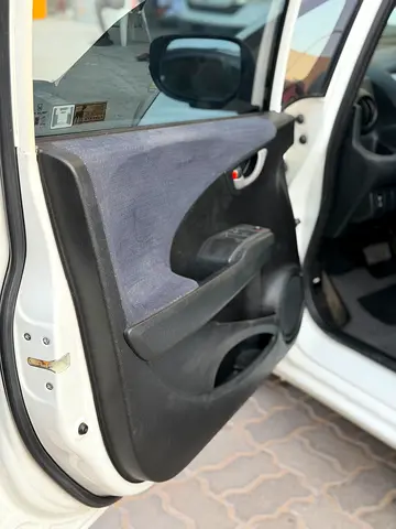صورة 13 لـ 2010 Honda FIT