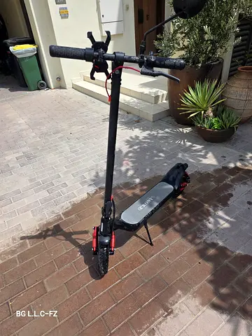 Crony Electric Scooter with Phone Holder and Side Mirror