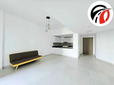Spacious Apartment ! Multiple Cheque's ! Pool Facing ! With All Aminities ! Ready to Move