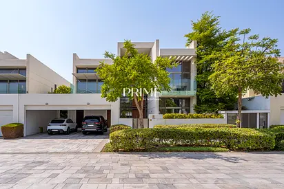 5BR Contemporary | Upgraded | available 18th apr