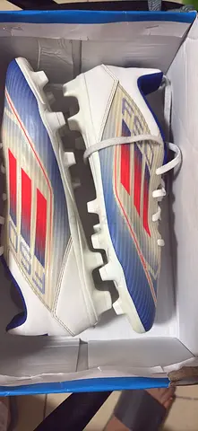 Football/soccer shoes