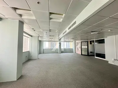 Prime Location | Main Road View | Close to Metro