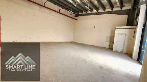 Low Price // 1250 sqft Warehouse available with Washroom kitchen cabinet for rent in low price backside Sajja cement factory Close to Main Road