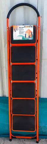 Red or White 6-Step Steel Ladder