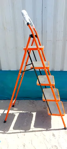 Red or White 5-Step Foldable Ladder with Handrail