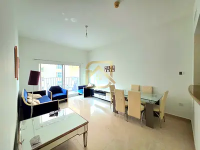 Prime 1BR | Mid Floor | Multiple chqs
