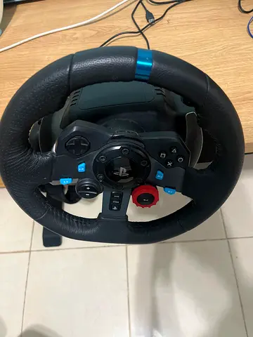 Logitech G29 Driving Force Racing Wheel + Pedals