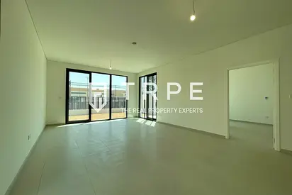 Elegant New 4BR plus Maids Villa | Brand New