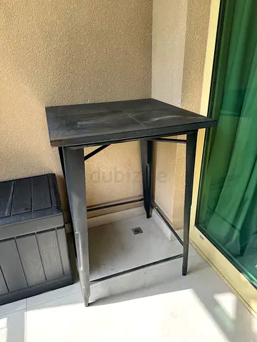 Outdoor table