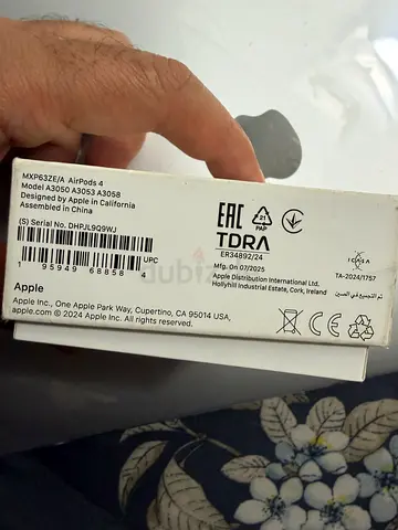 Apple airpod 4th gen with box
