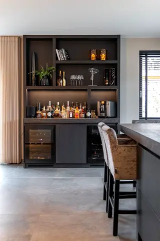 Bar cabinet