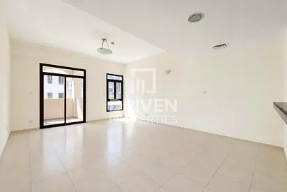 Huge Layout | Laundry Space | Close To Circle Mall