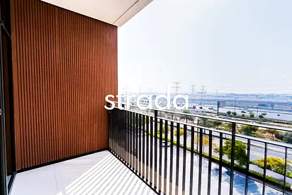 Great Location l Large Balcony l Bright